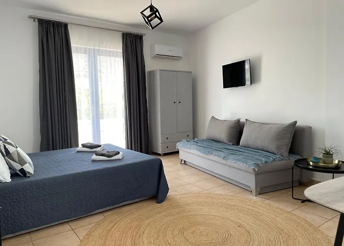 Elefanti Nani Livadia (Tilos)