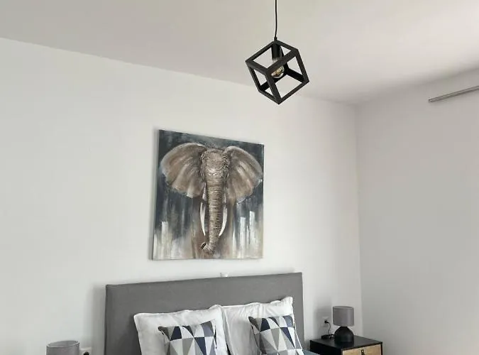 Elefanti Nani Apartament *